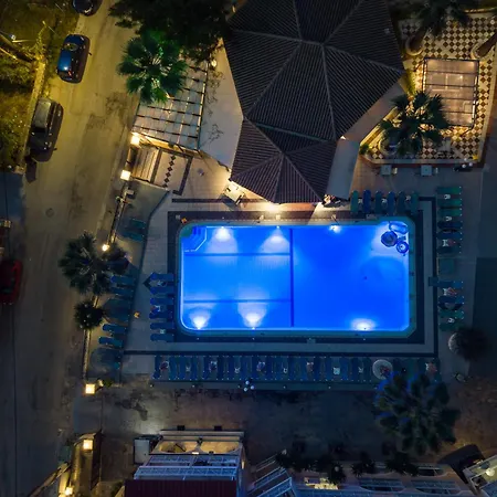 Apartahotel Vivian 2*