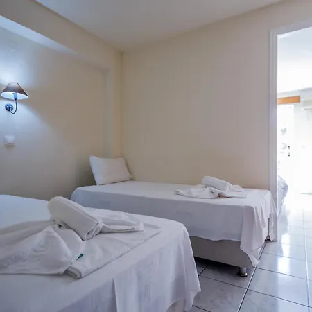 Apartahotel Vivian Laganas