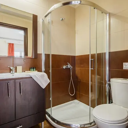 Ξενοδοχείο με διαμερίσματα Vivian Λαγανάς