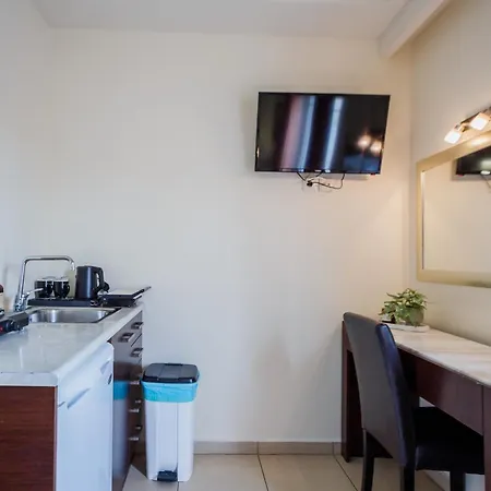 Vivian Aparthotel 2*