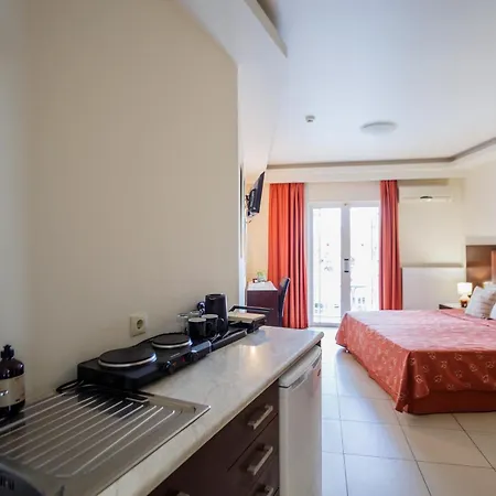 Ξενοδοχείο με διαμερίσματα Vivian 2*