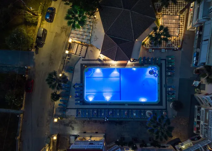 Ξενοδοχείο με διαμερίσματα Vivian 2*