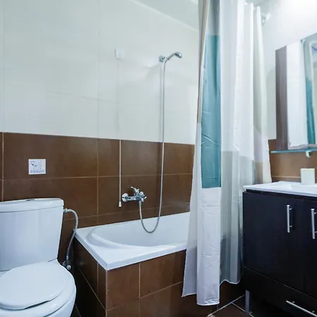 アパートホテル Vivian ラガナス