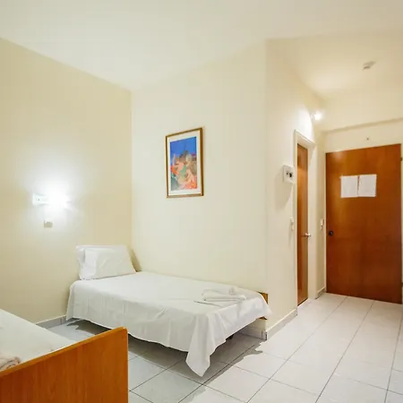 维维安公寓式酒店 2* 拉加纳斯