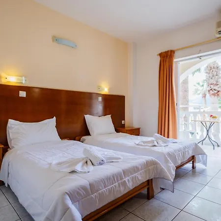 アパートホテル Vivian ラガナス